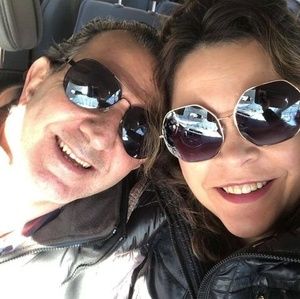 Meet your Posher, Elias